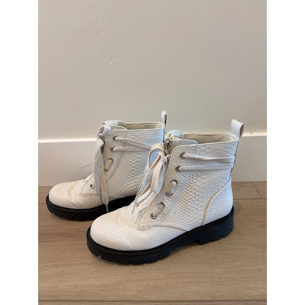 UGG Daren Boots Womens Size 9 White Snake Print Combat Lug Sole NEW No Box - Picture 2 of 7